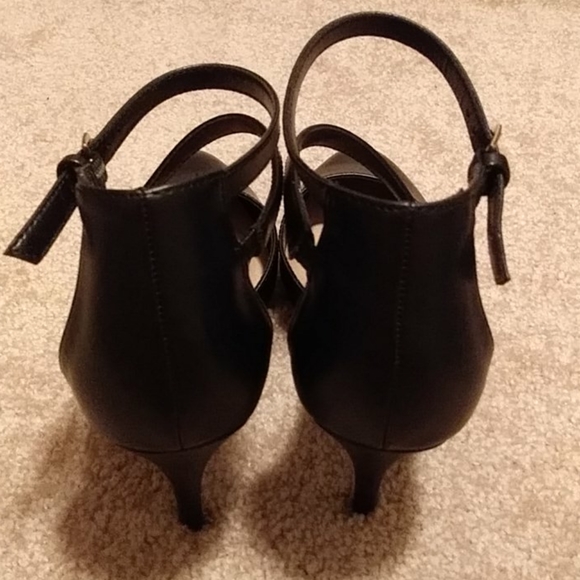 Shoe - Picture 6 of 8